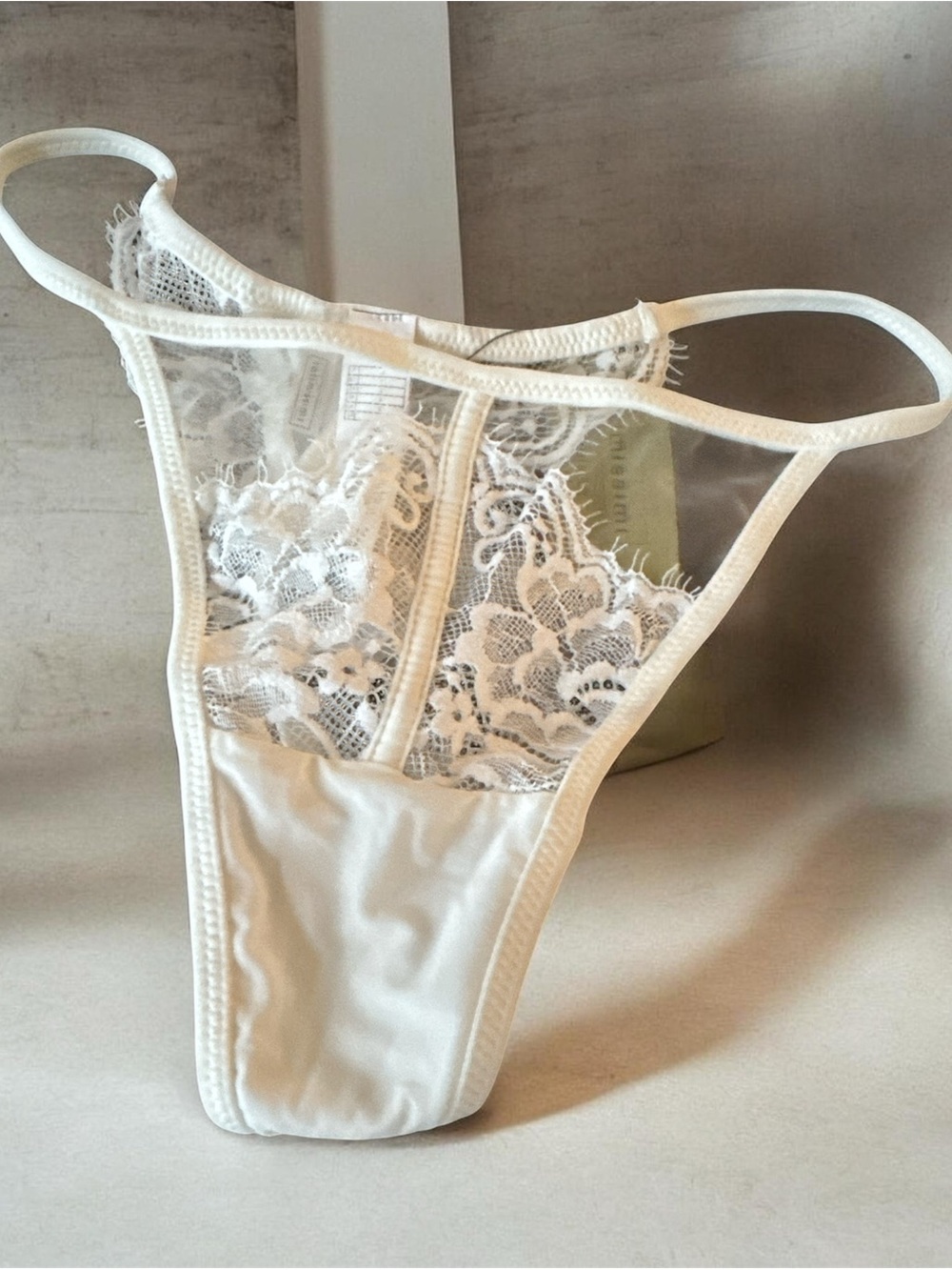 intimissimi White Lace Thong Panty